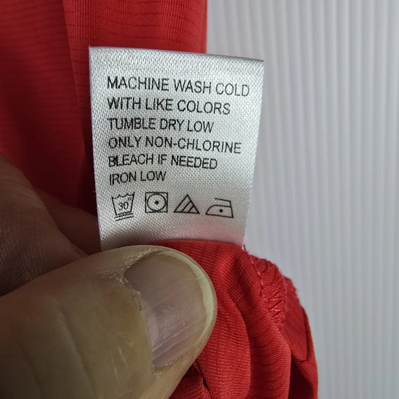 NWOT Tail White Label Red Short Sleeve Performance Golf Tennis Zip Shirt  Small - Picture 10 of 10